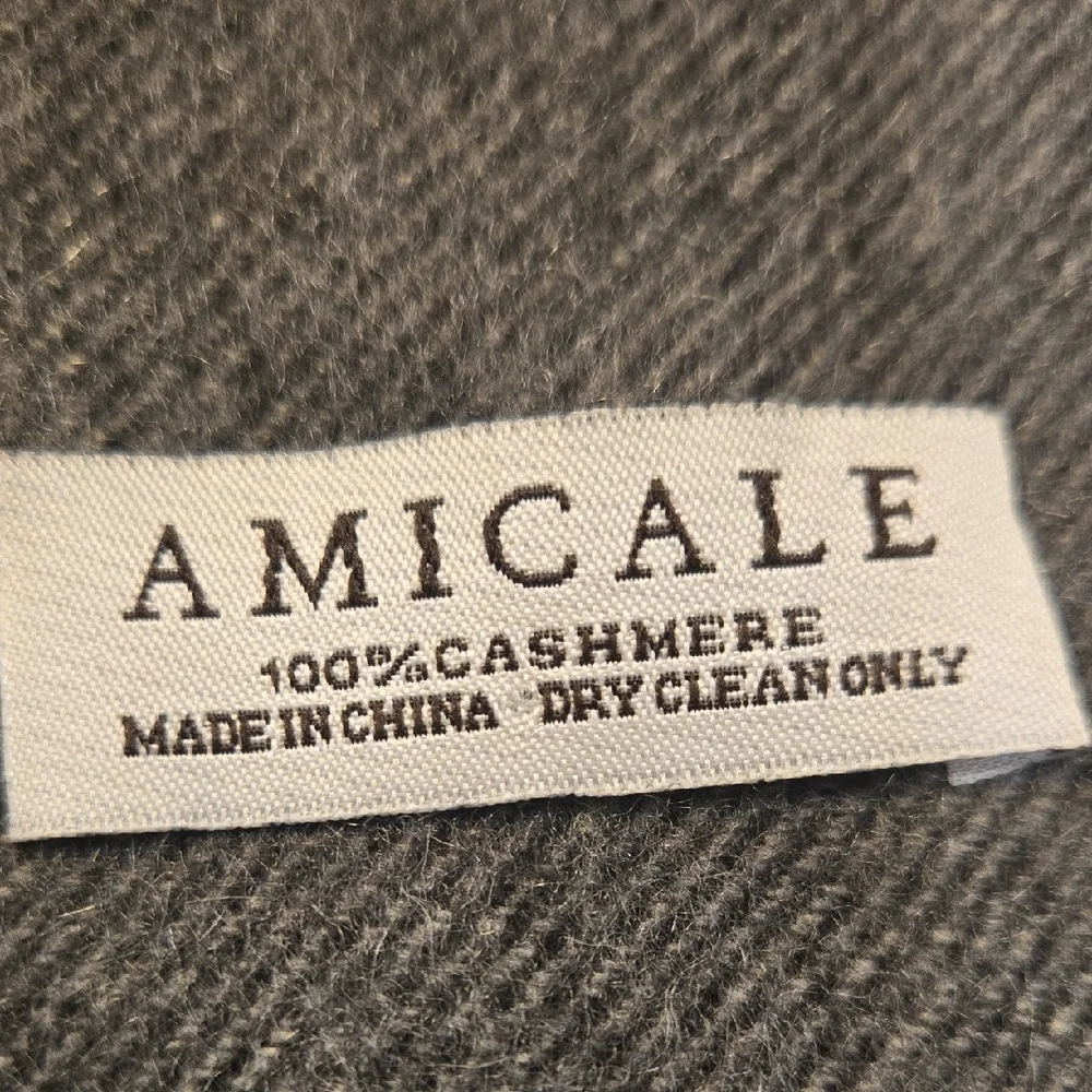 ​AMICALE 100% Cashmere Scarf - Buttery Soft Two Tone Gray And Black